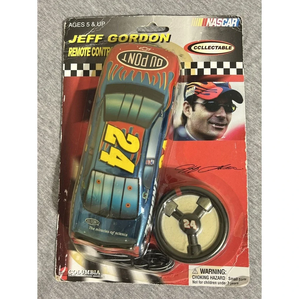 Vintage 2003 Jeff‎ Gordon NASCAR #24 DuPont Wired Remote Control Car Collectible